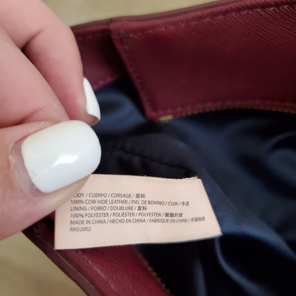 COPY - VINTAGE JUICY COUTURE Y2K REAL LEATHER BURGUNDY PURSE - Picture 9 of 9